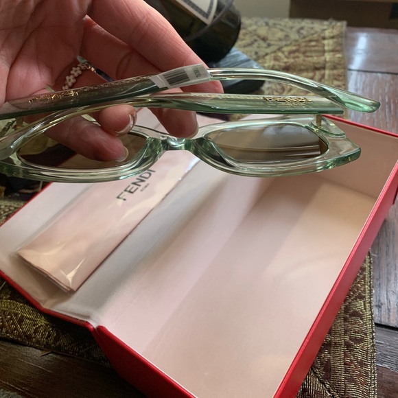 SOLD⛔️Authentic FENDI 53mm Square Acetate logo sunglasses - Picture 4 of 14